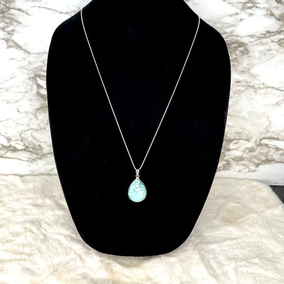 🚫🚫🌸Turquoise Pendant Necklace, Silver/Turquoise🌸 - Picture 2 of 7